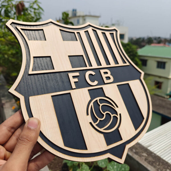 FC Barcelona Wooden Textured Logo Crest - Image 2