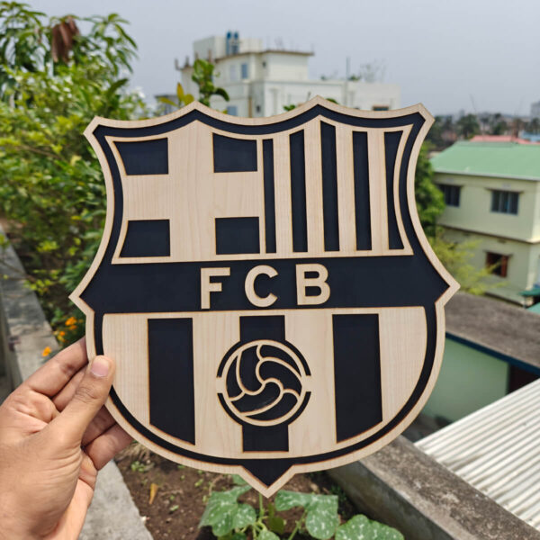 FC Barcelona Wooden Textured Logo Crest - Image 4